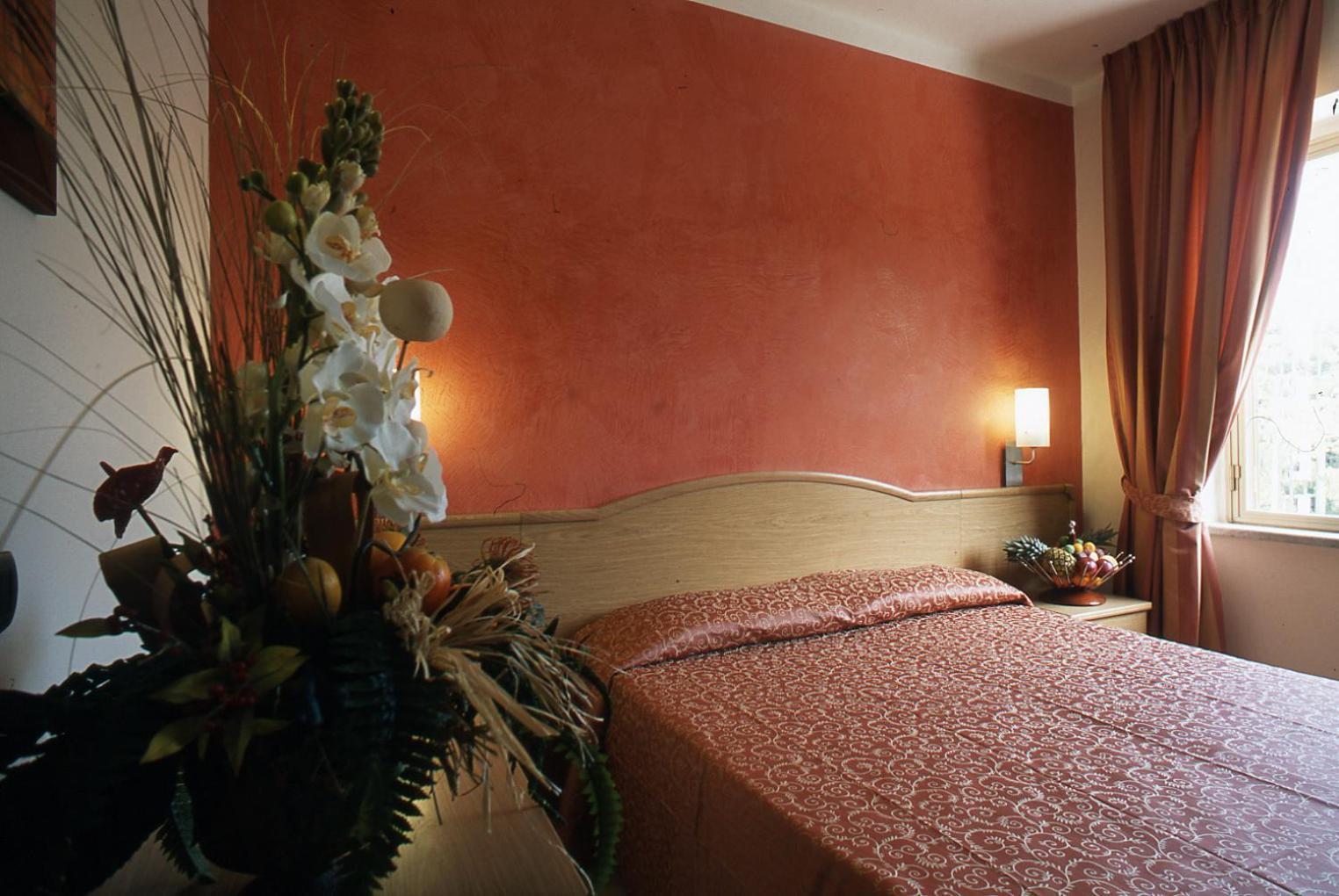 Hotel Tenda Rossa Marina Di Carrara Bagian luar foto