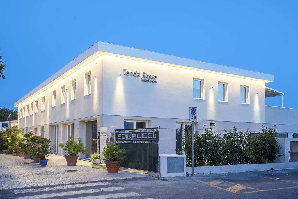 Hotel Tenda Rossa Marina Di Carrara Bagian luar foto