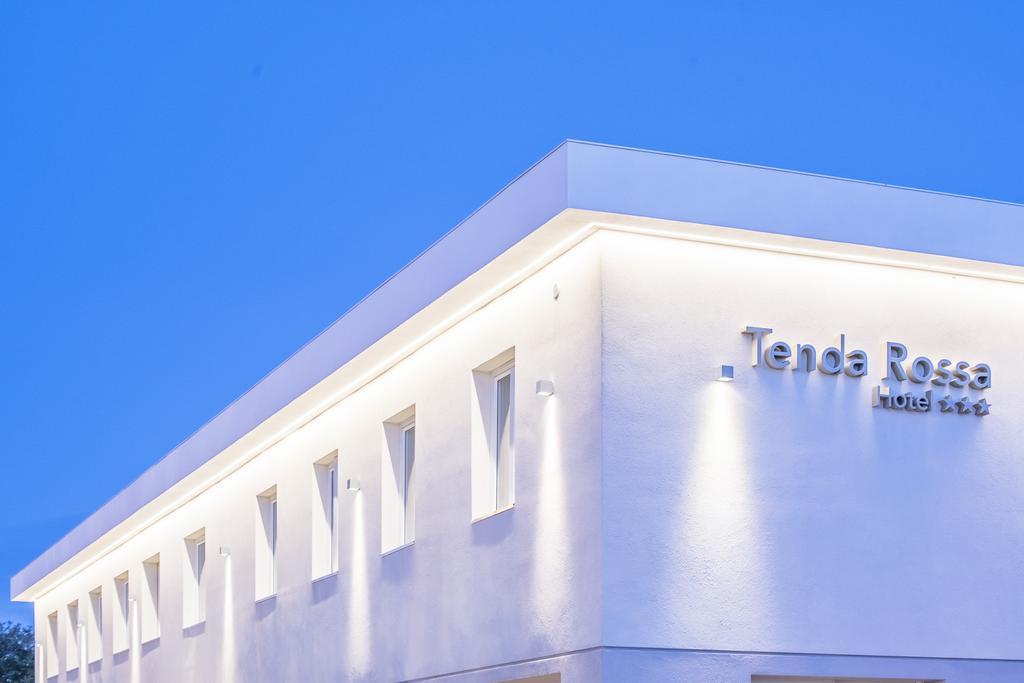 Hotel Tenda Rossa Marina Di Carrara Bagian luar foto